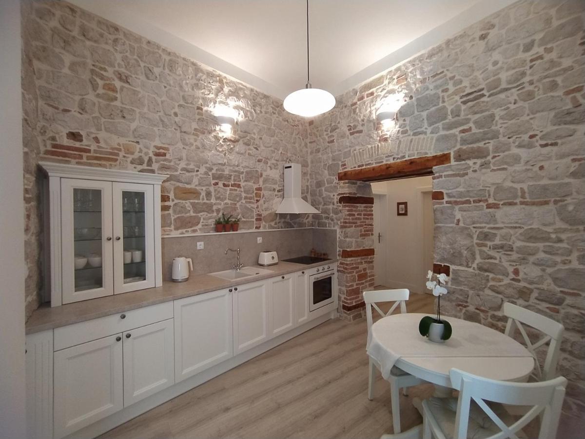 Apartment Antique Zadar - City Center Exterior photo